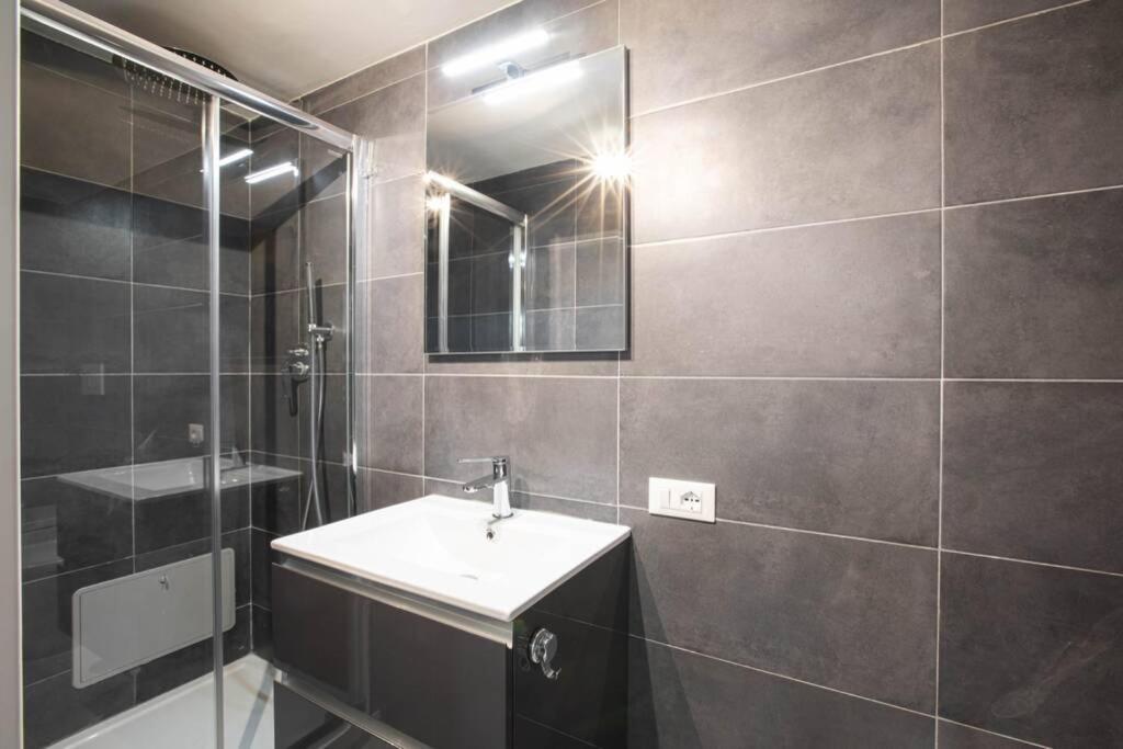 Unforgettable Split Level Jacuzzi Suite Navona - Top Collection โรม ภายนอก รูปภาพ